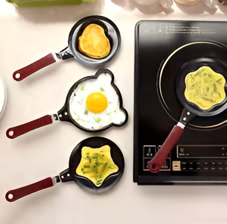 Creative Mini Nonstick Egg Frying Pan – Heart, Flower, Star & Fruit Shaped Egg Mold (Random Design)